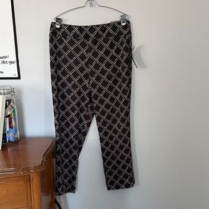 Katherine Way Black and White Patterned Cropped Pants